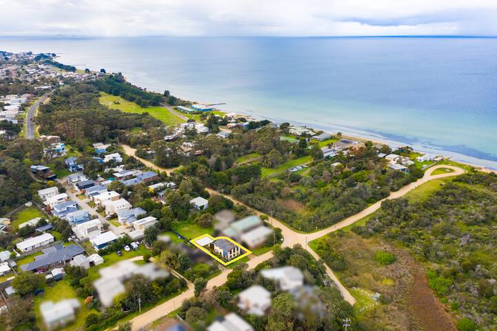 Lanigan’s by the Bay