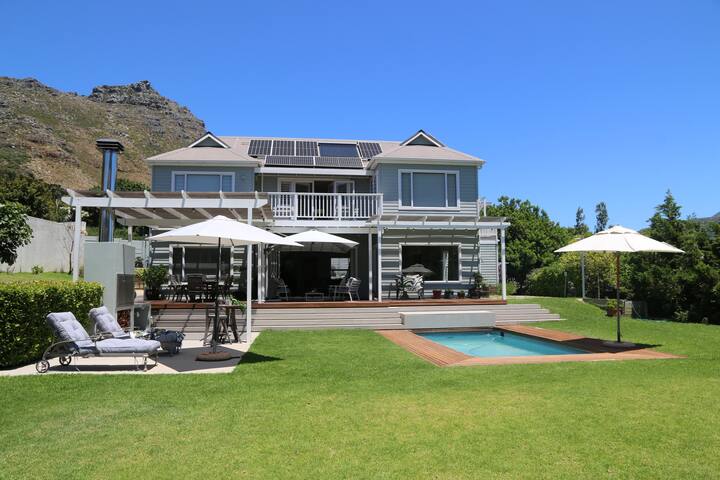 Spacious Home & Endless Views