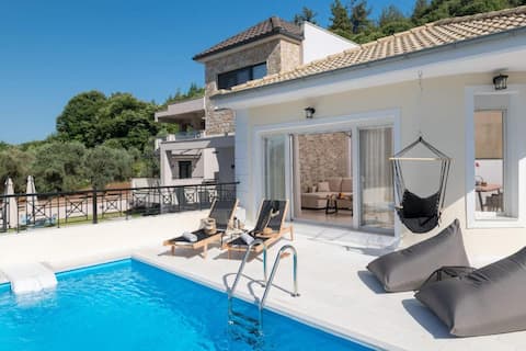 Arsenoi's Pool Villa