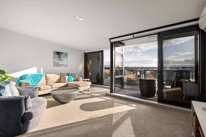 The Lookout ~ Mount Maunganui Apartment - Mount Maunganui