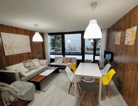 Apartment with terrace and view, 100 m from the cable car