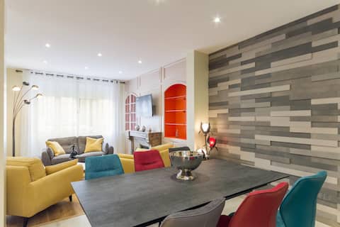 Cozy cottage in the city center.