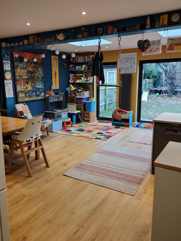 Family Home In Walthamstow - Leyton