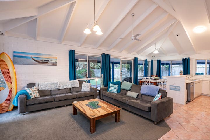 Beach Retreat – Family Friendly