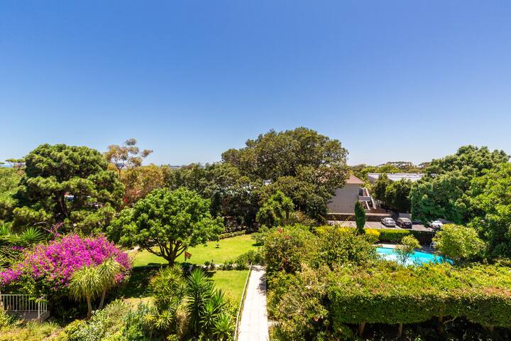 Central Green Point Flat gallery image 2