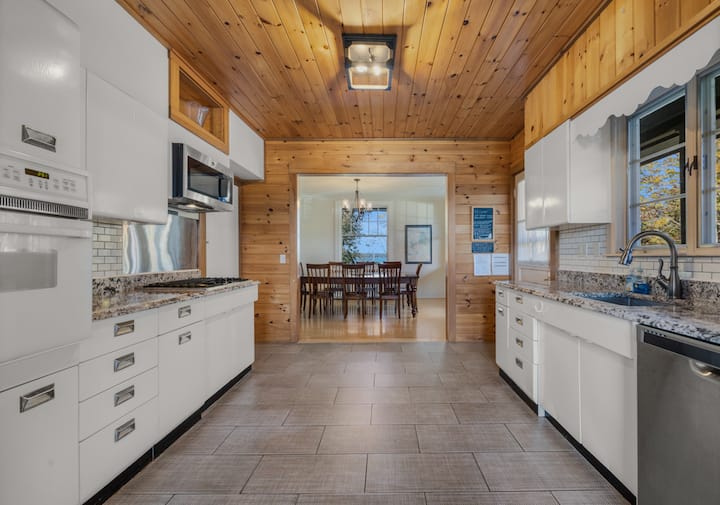 Bar Harbor Bungalow! - Bar Harbor, ME