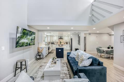 2 Luxury Townhouses near Meta & Stanford - 493|497