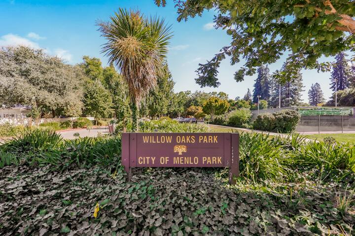 2 Luxury Townhouses near Meta & Stanford – 493|497 gallery image 4