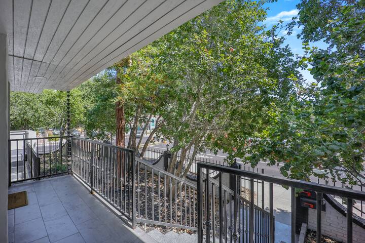 2 Luxury Townhouses near Meta & Stanford – 493|497 gallery image 5