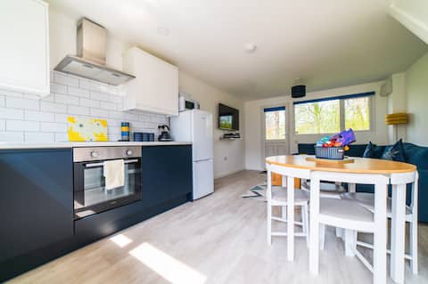 Top Airbnb: Coral Cove - Fresh Water East Holiday Let in Lamphey