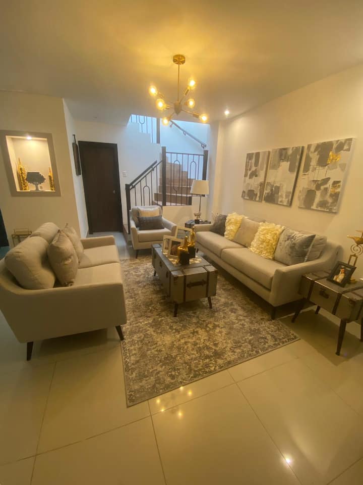 Casa Nueva De Lujo Amoblada - Portoviejo