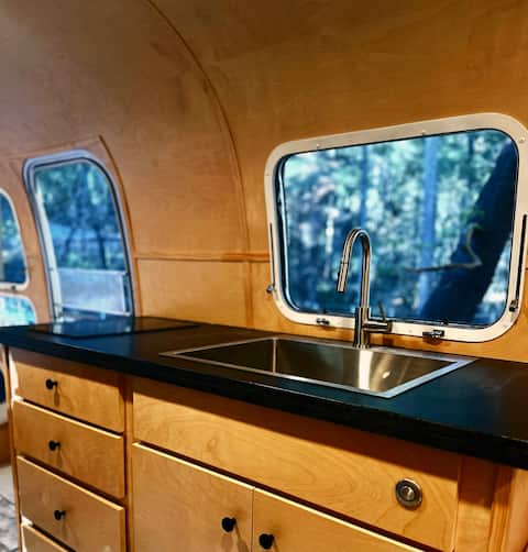 Popular Airbnb listing: Land Yacht AirDream - w/ Hot tub & Creek access in Lake Tahoe / Truckee
