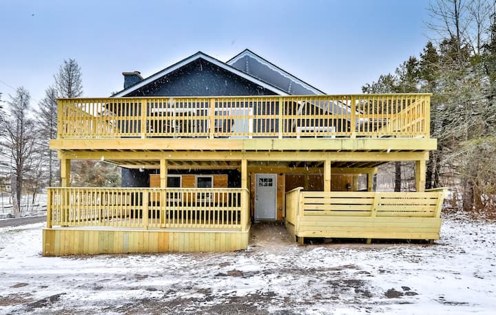 Luxury House Hot Tub, Sauna, Gameroom! - Houses for Rent in