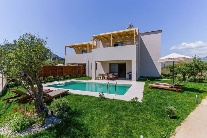 Two Bedroom Villa with private pool & Jacuzzi