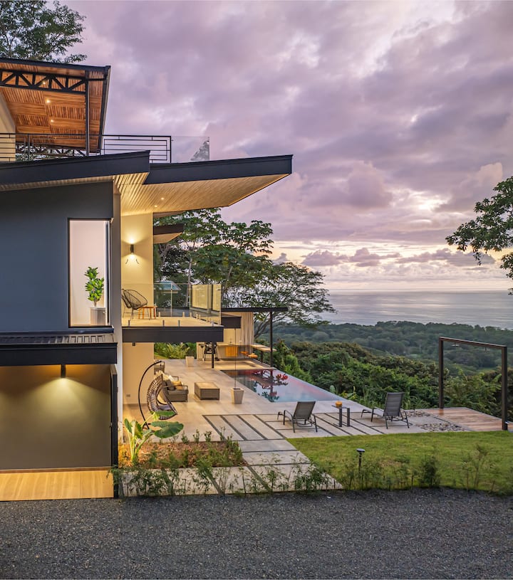 Luxury Villa Elegante - Ocean View 4 Bedroom House - Costa Rica