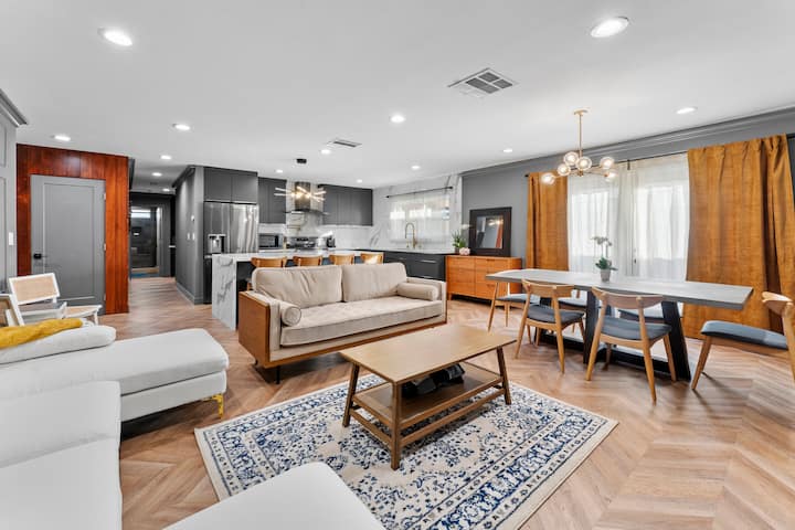 Modern Orange County Home - Huntington Beach, CA