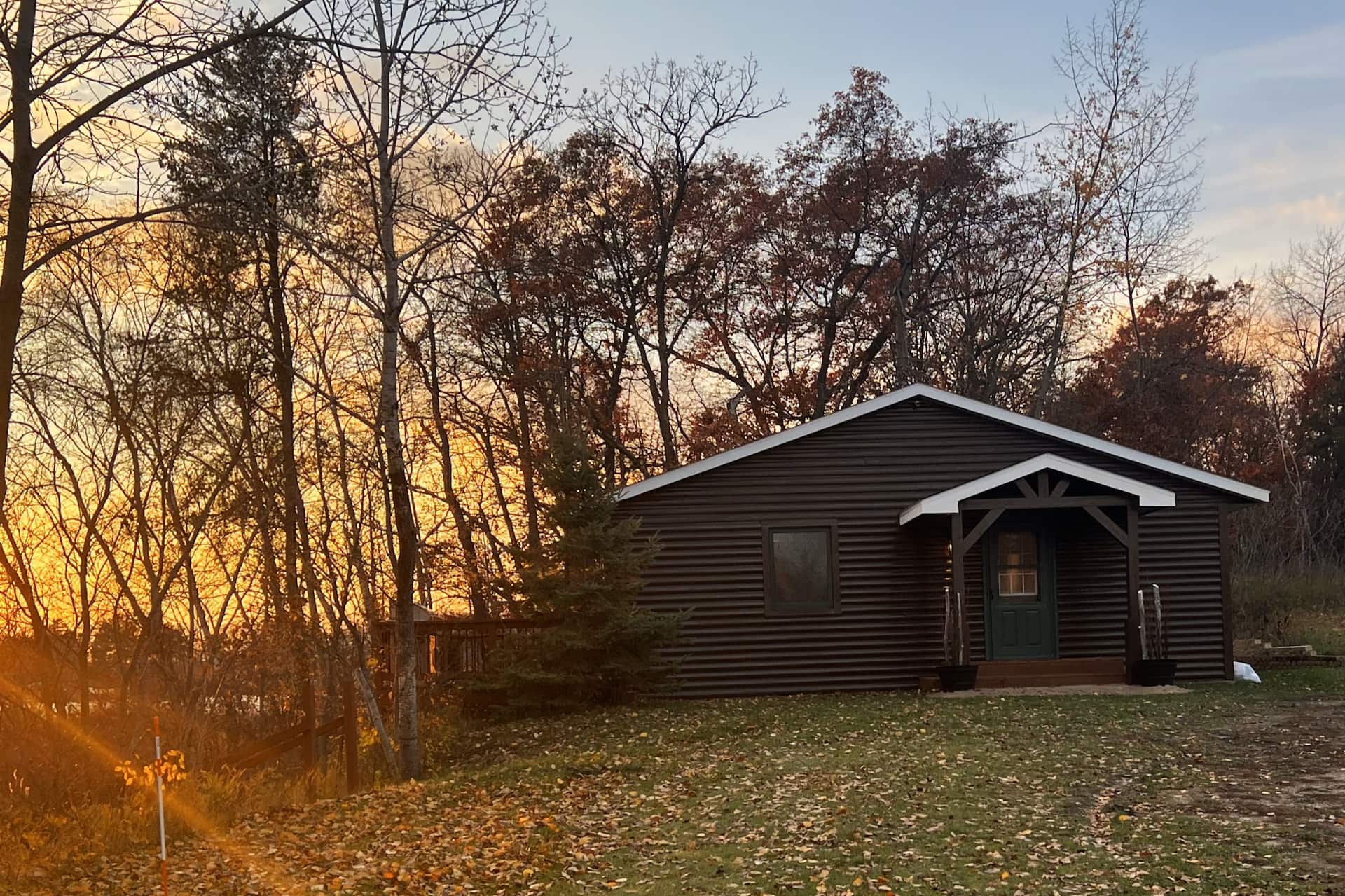 Lakeshore Ossawinnamakee Cabin