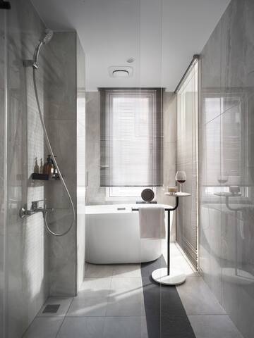 秘密私宅-獨棟/Villa/景觀天窗/中山商圈/寧夏夜市/4房4衛/16人 gallery image 2