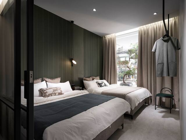 秘密私宅-獨棟/Villa/景觀天窗/中山商圈/寧夏夜市/4房4衛/16人 gallery image 5