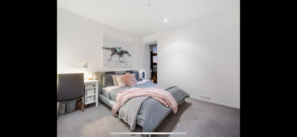 Treat Yourself @ Iconic Eureka gallery image 5