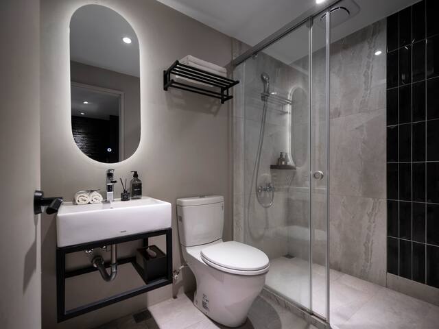 秘密私宅-天光/景觀天窗/Villa/中山商圈/寧夏夜市/2房2衛/2F. gallery image 4