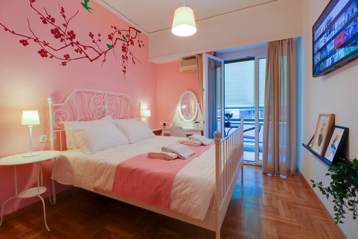 25 Guests: 3 Apts, Near Metro! gallery image 4