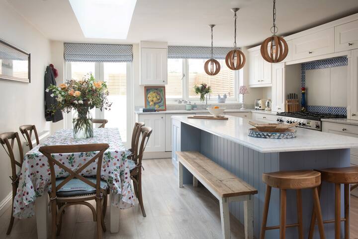 Beautiful house in Battersea gallery image 2