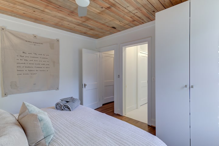 First floor. Bedroom #2. King bed. Direct access to 2nd bathroom. 