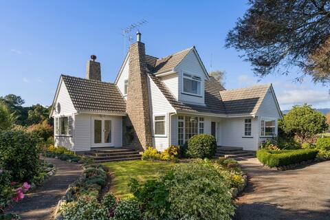 Delightful English style home