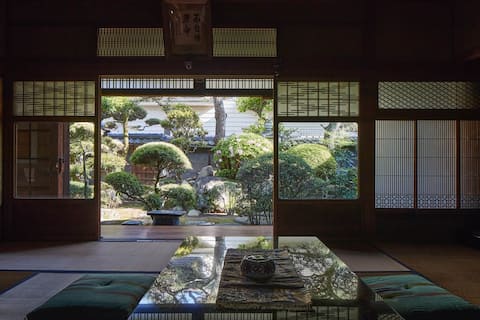 ABURARI Only 9 minutes from Kansai Airport, an old private house with a popular mossy Japanese garde