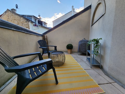 Entire 5-bedroom apartment