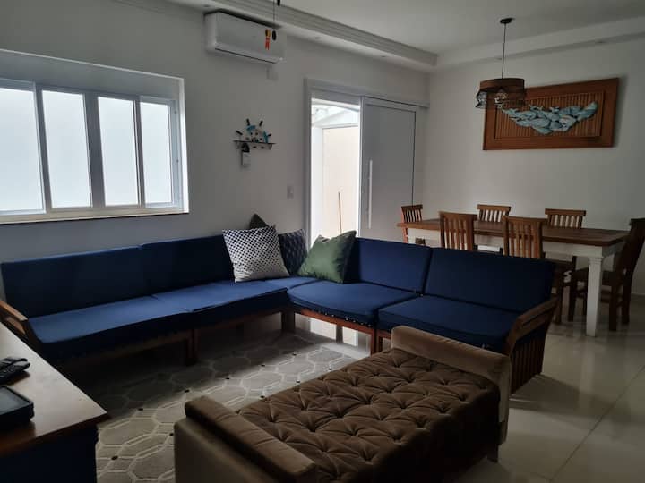 Pé Na Areia | Ar| Wifi | áRea Gourmet| 02 Vagas - Guarujá