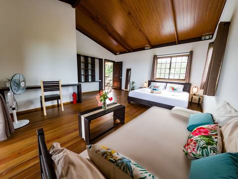 Deluxe Double Bed - King size bed - Sea view