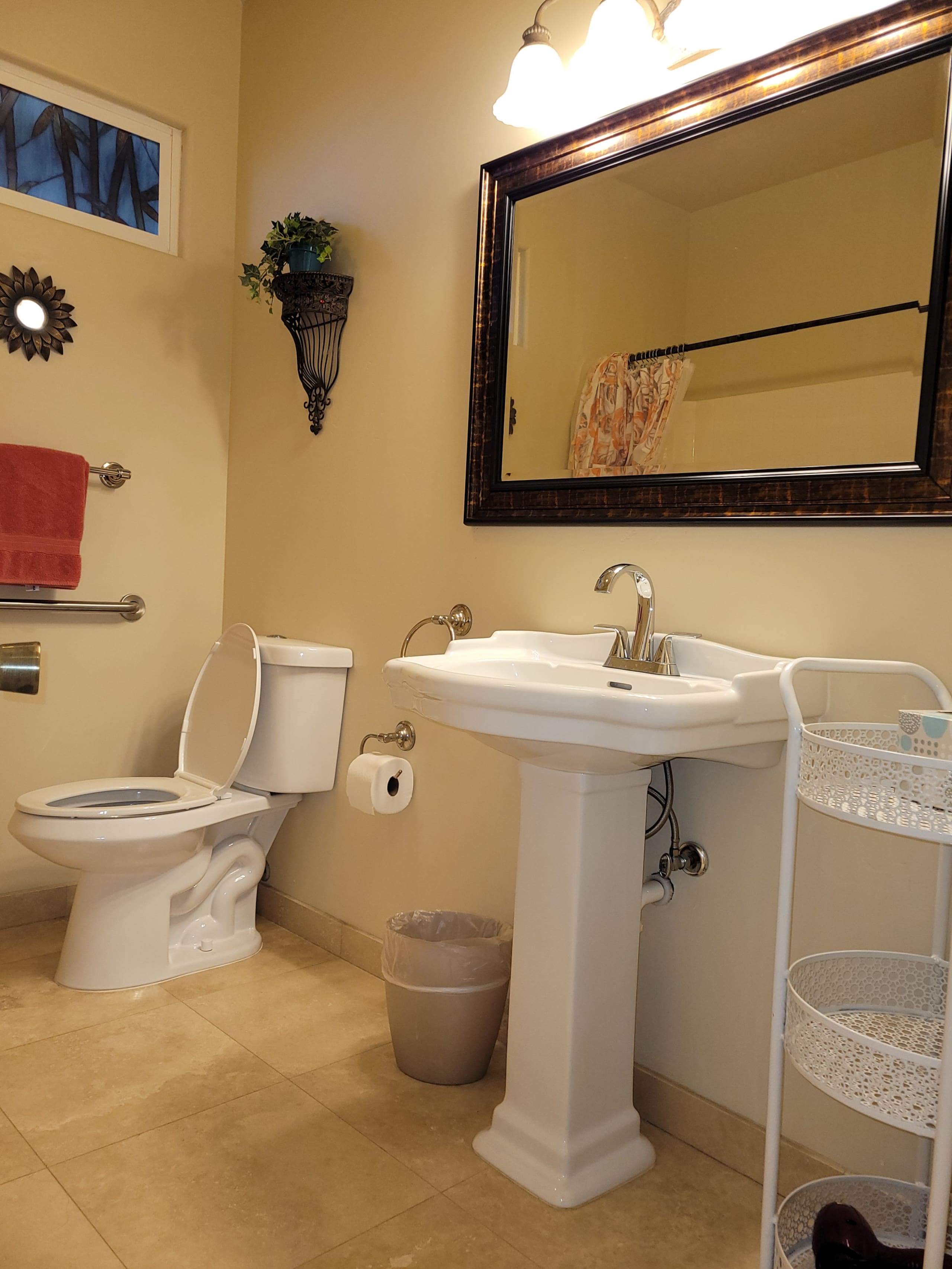 Home in Papaikou · ★5.0 · 1 bedroom · 1 bed · 1 bath - Photo 4