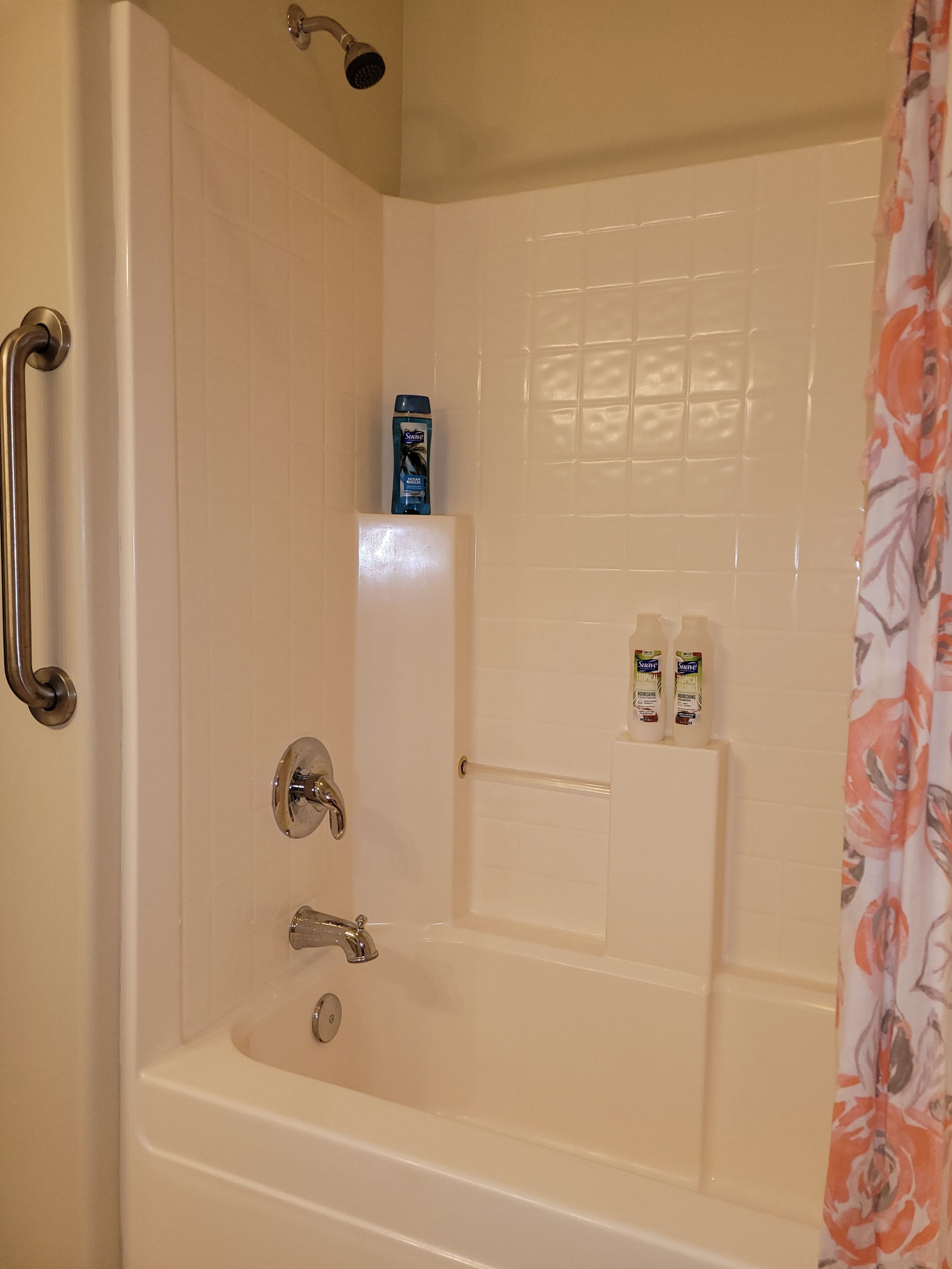 Home in Papaikou · ★5.0 · 1 bedroom · 1 bed · 1 bath - Photo 6