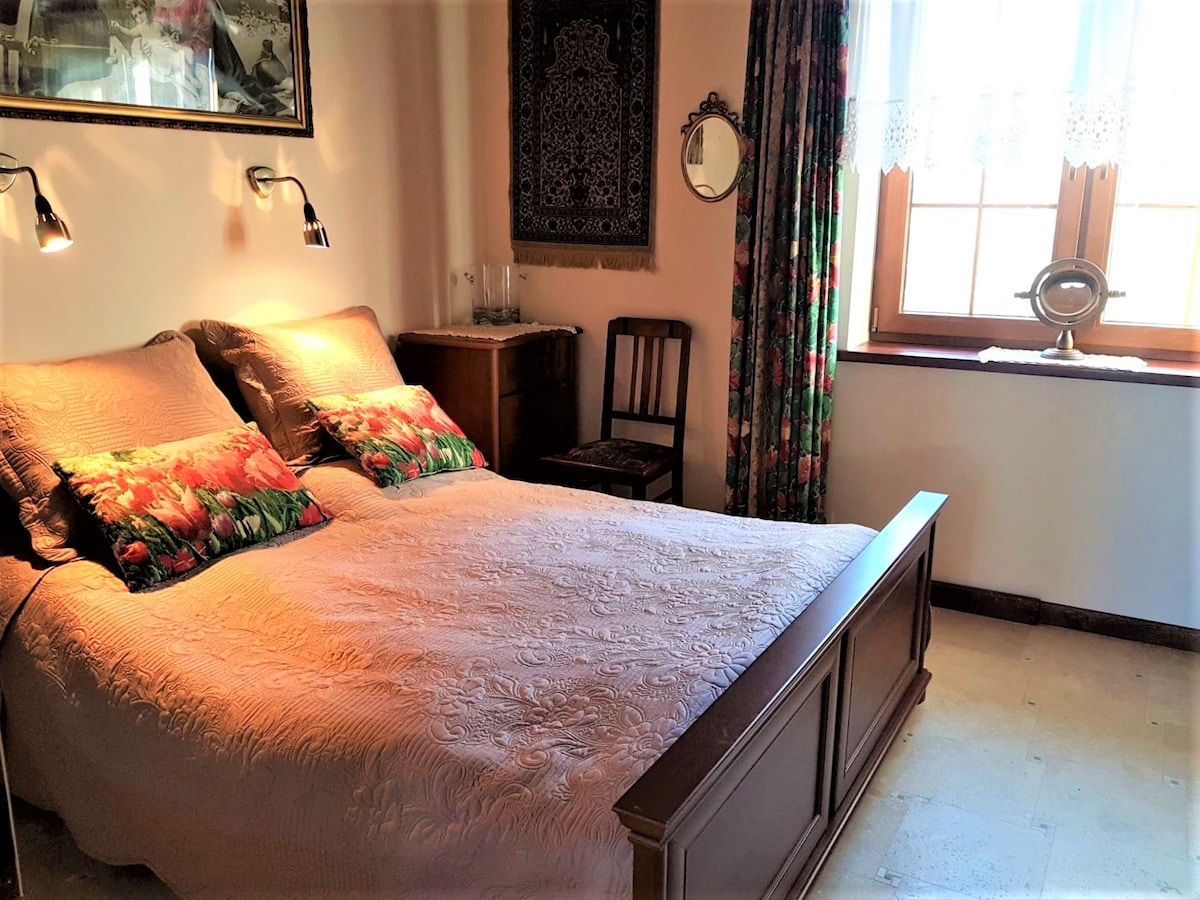 Chumba cha kwanza cha kulala