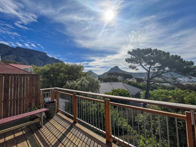 Quirky, artists dream – magnificent mountain views gallery image 3