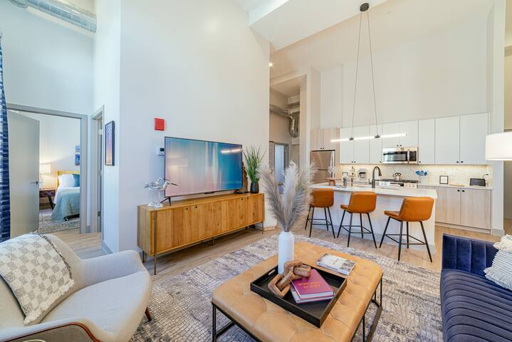 The Cornerstone – Designer 4BR Flat in Bucktown/WP gallery image 4