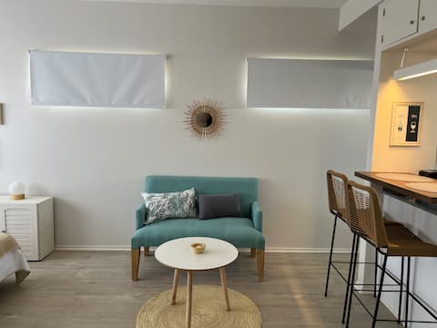 Successful Airbnb property: New high floor in Recoleta. Panoramic view! in Comuna 2