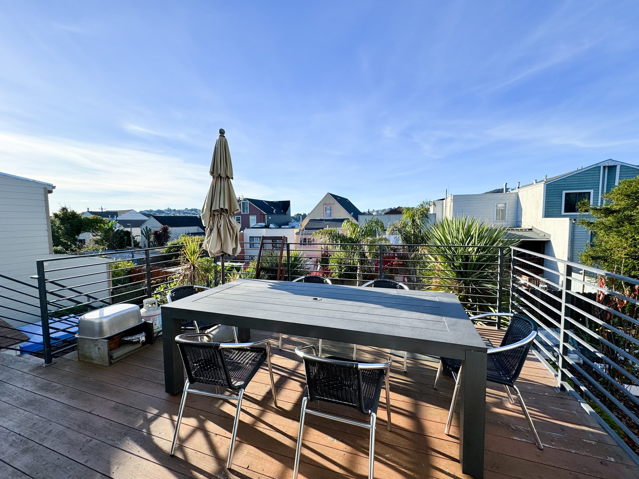 Home in San Francisco · ★4.95 · 3 bedrooms · 3 beds · 2 baths - Image 31