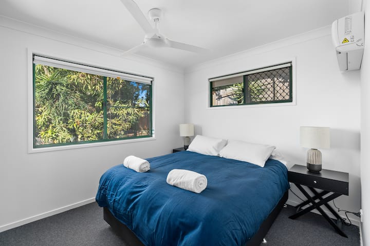 ห้องนอน 3 ชั้นบน - เตียงควีนไซส์