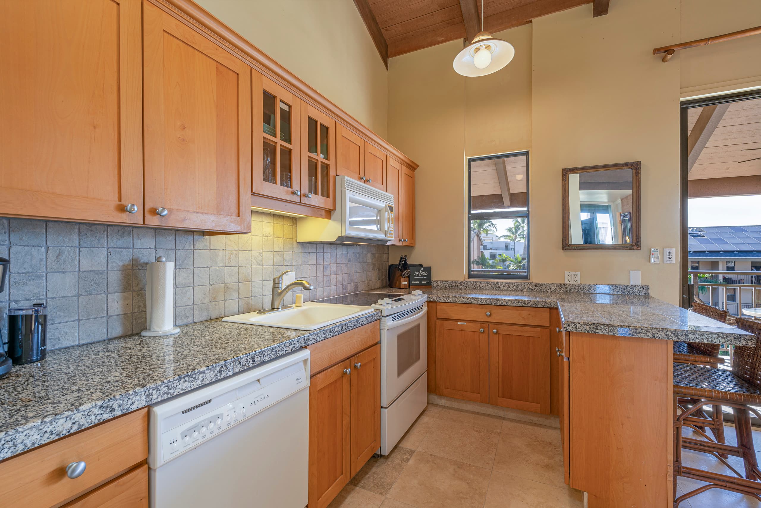 Luxury Oceanside Stay! - Image 10