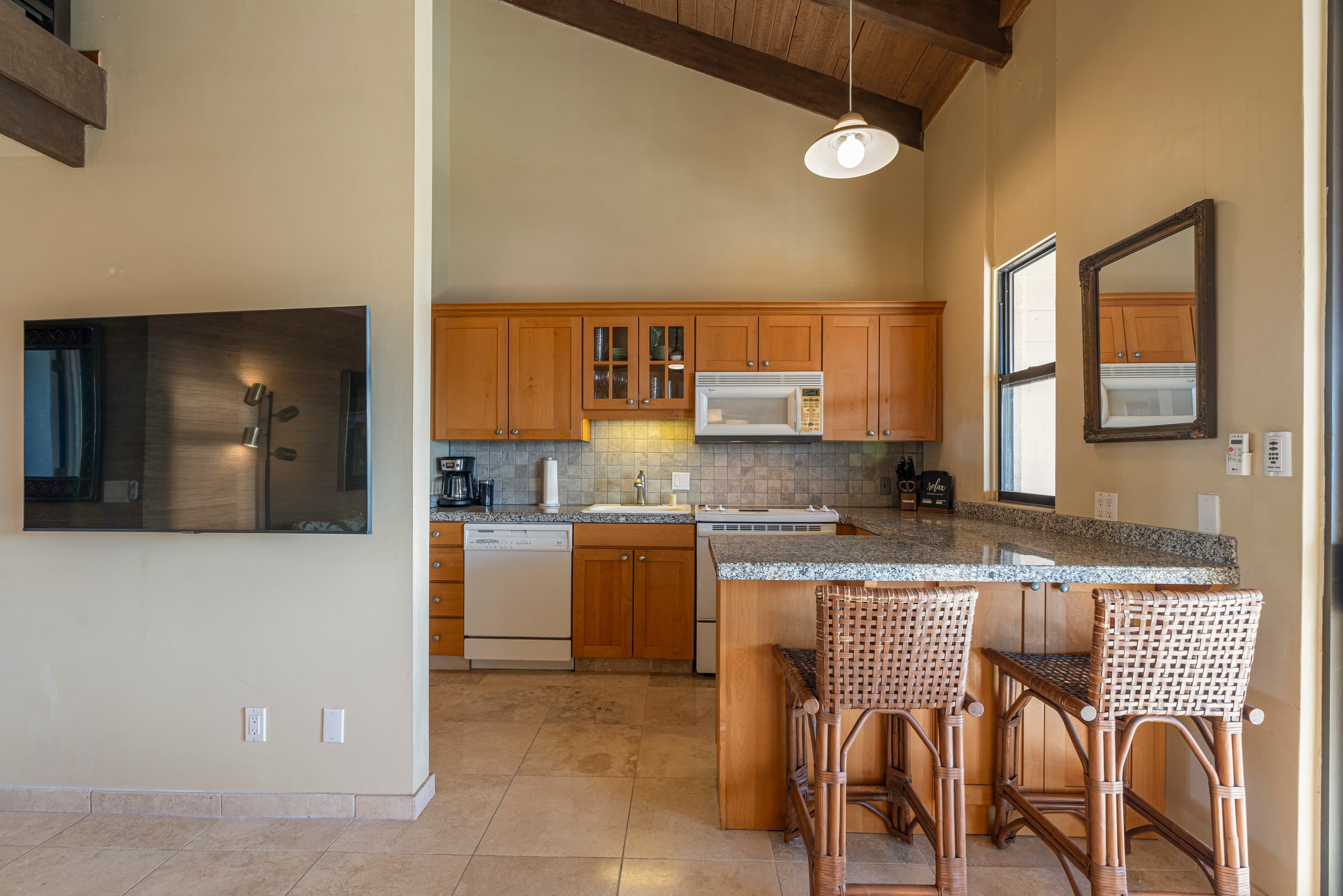 Luxury Oceanside Stay! - Image 7