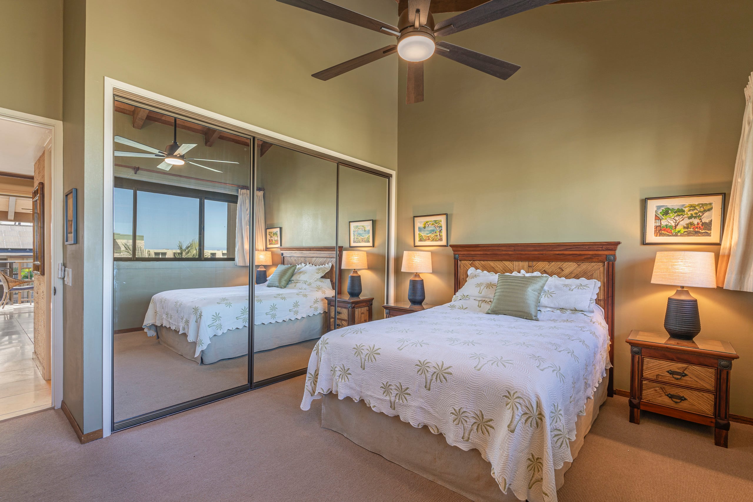 Luxury Oceanside Stay! - Image 14