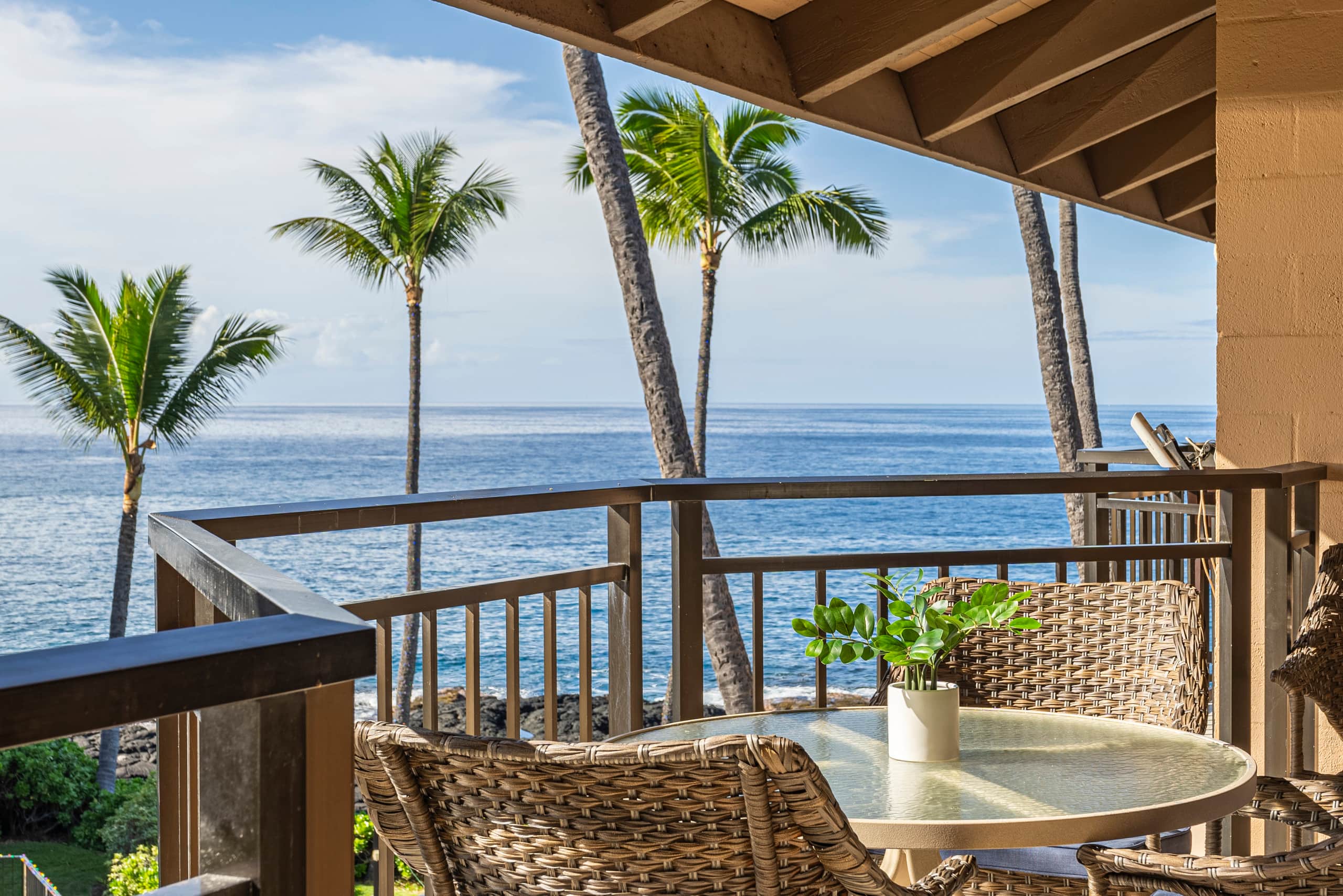 Luxury Oceanside Stay! - Image 21