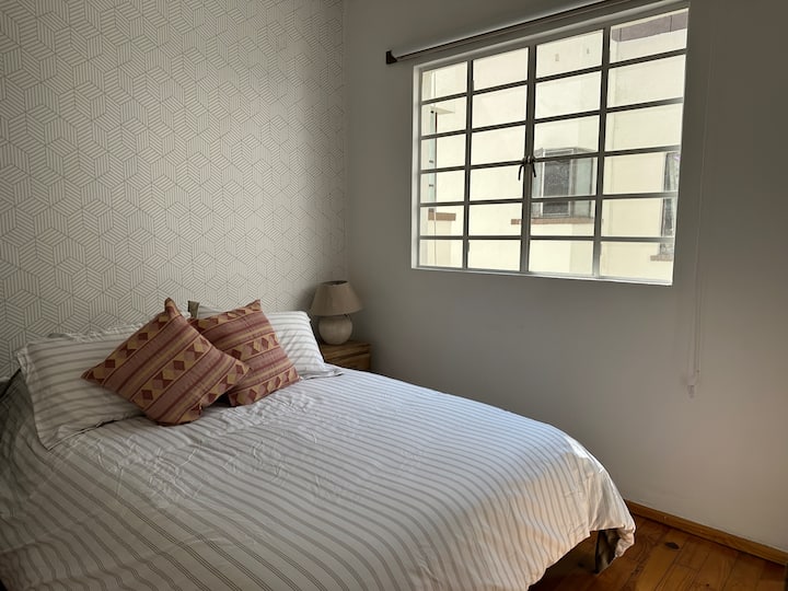 საძინებელი 1