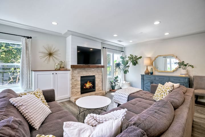 Spacious property 4Large Groups near Downtown gallery image 2