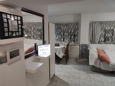 Studio in the center of Kalamaria