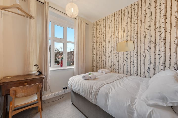 Двойно легло – идеално, за да се наспите добре, след като разгледате Манчестър