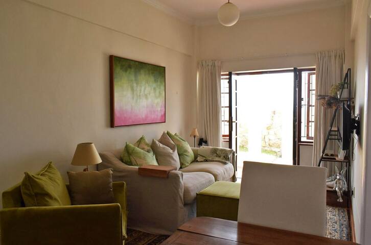 Periwinkle Cottage gallery image 5